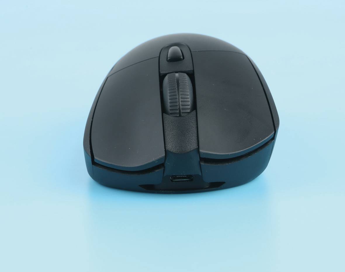 罗技无线充电鼠标垫适合打游戏么,罗技无线充电鼠标垫好不好用