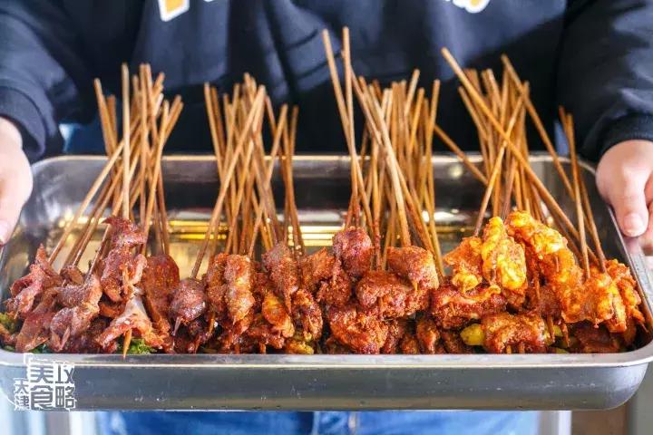 成都串串界的“龙头老大”—可以撸到嗨的串串来天津奥城啦！