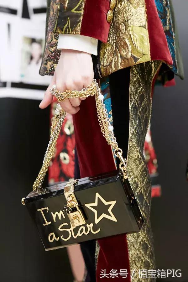 今年最火的包包正品,当下最火的爆款包包