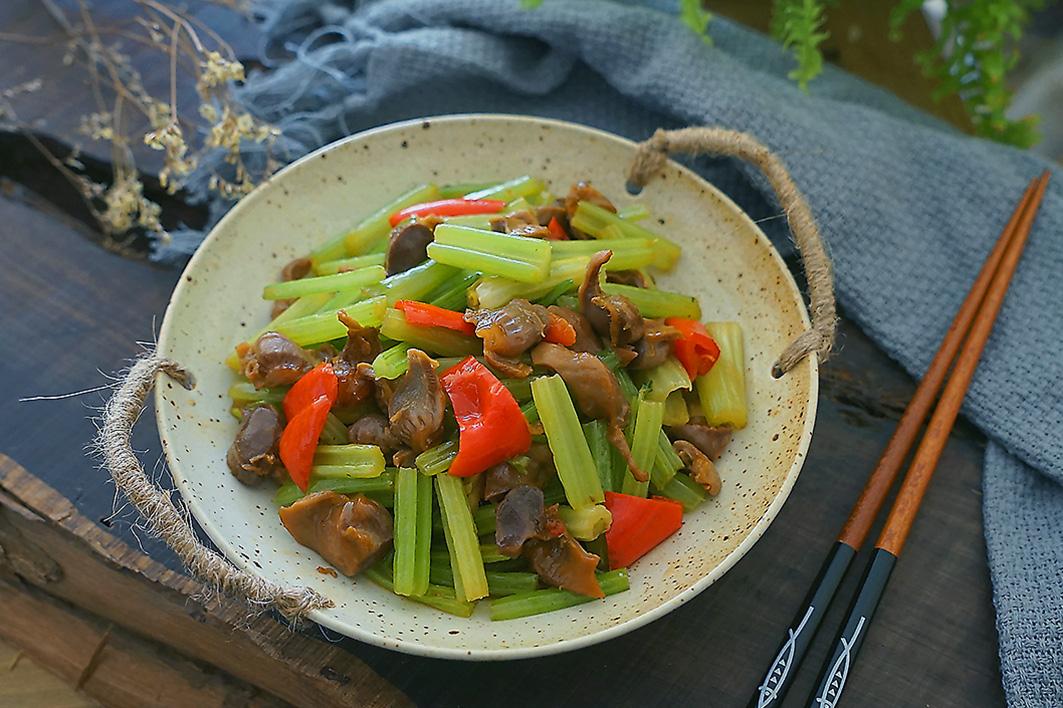 鸡身上哪些部位可以做菜吃,鸡身上既好吃又大补的部位
