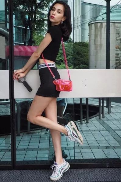 vans和匡威哪双鞋适合入手,VANS老爹鞋