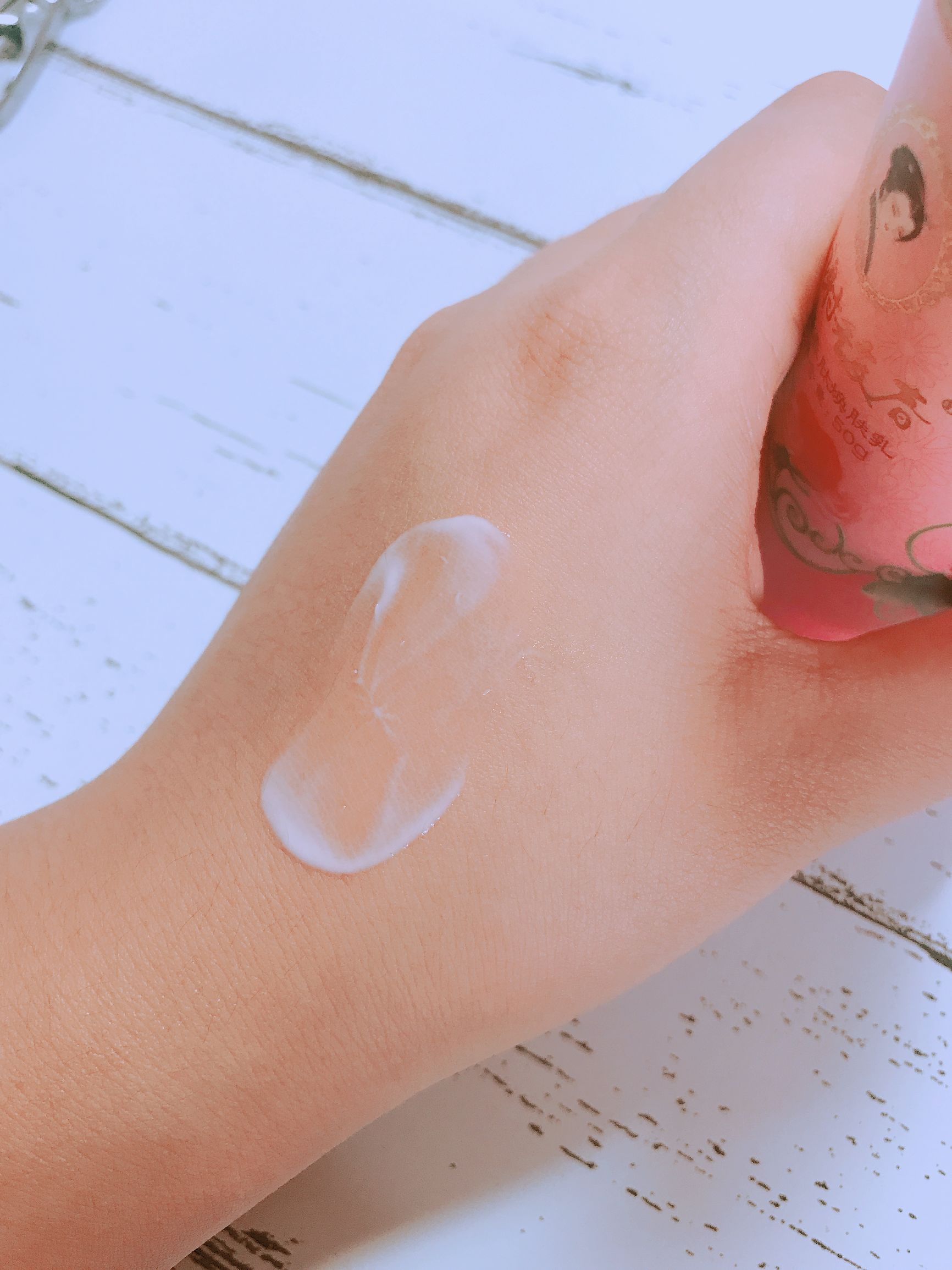 国货哪个牌子乳液比较好,推荐好用的国货乳液