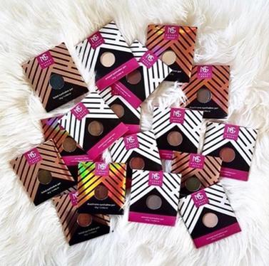 画眼影可以只用一个单色眼影吗,怎么把眼影盘上的眼影单独拿下来