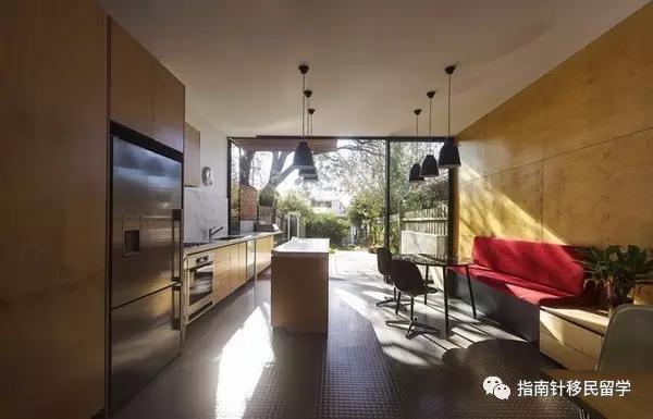 年薪相同的情况下，在澳洲和天朝哪边生活更滋润？