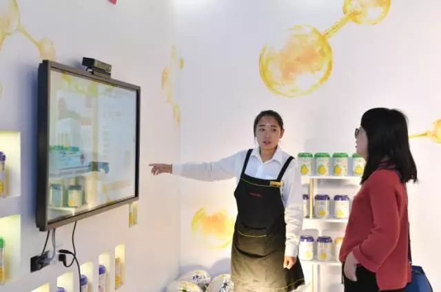 天猫快闪新零售店,天猫新零售智慧门店成都