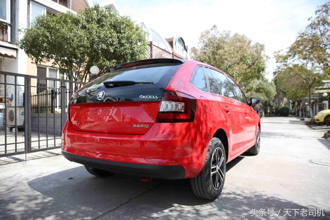 为了幼儿安全安装软件,为儿童安装安全座椅