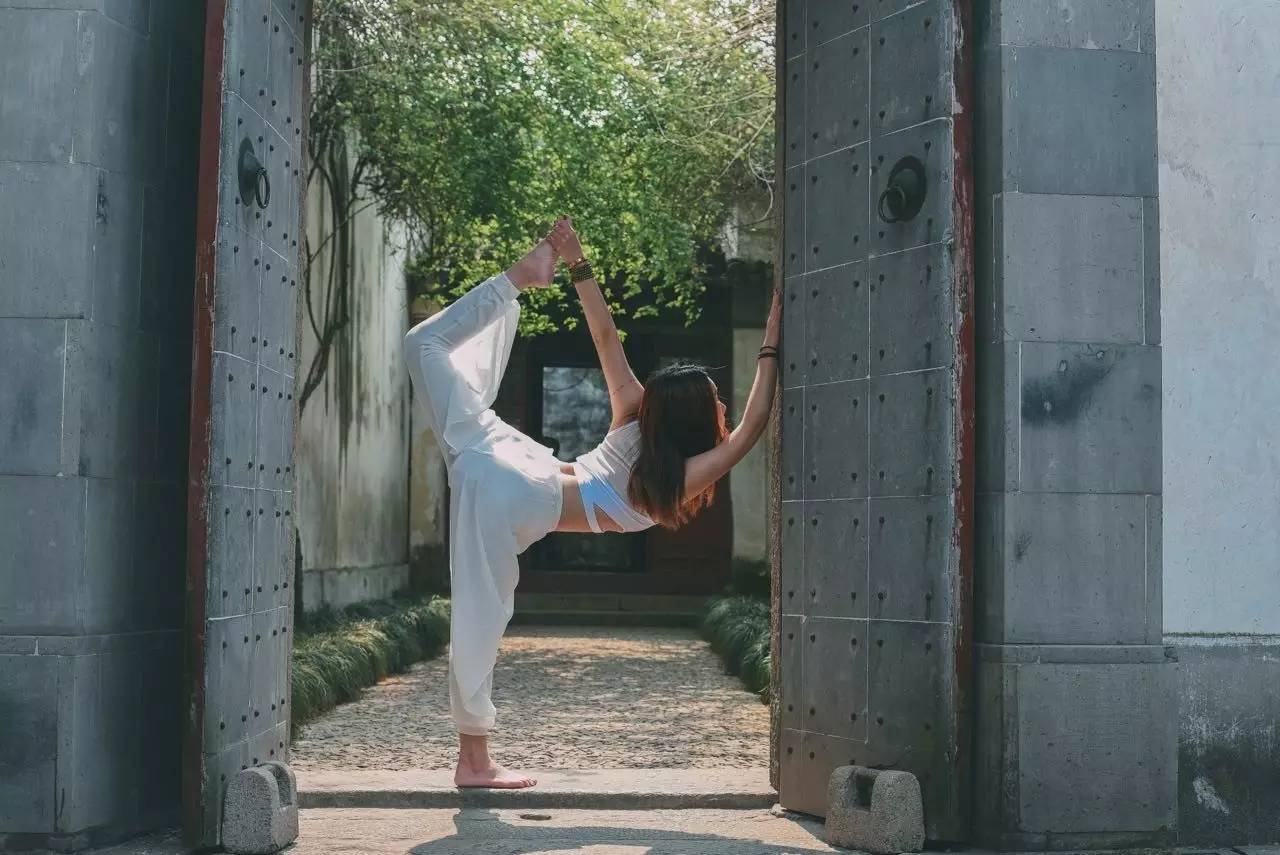 给你的瑜伽美照配上背景音乐