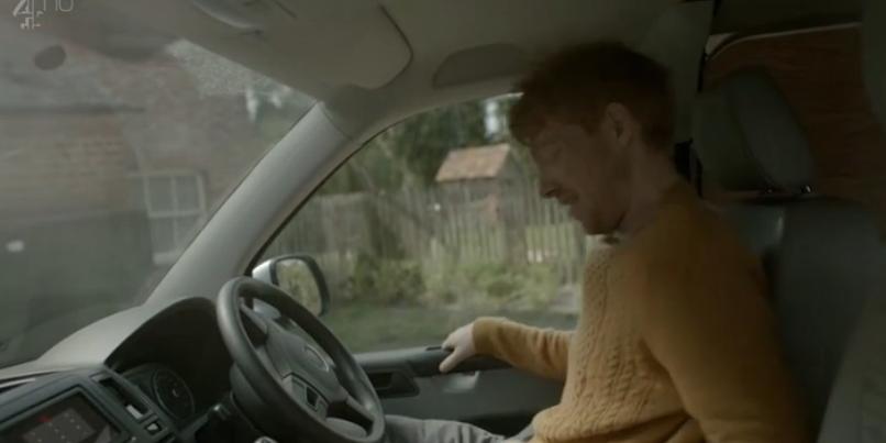 男友车祸去世女友开棺取骨陪伴,男友车祸去世后女孩召唤灵魂