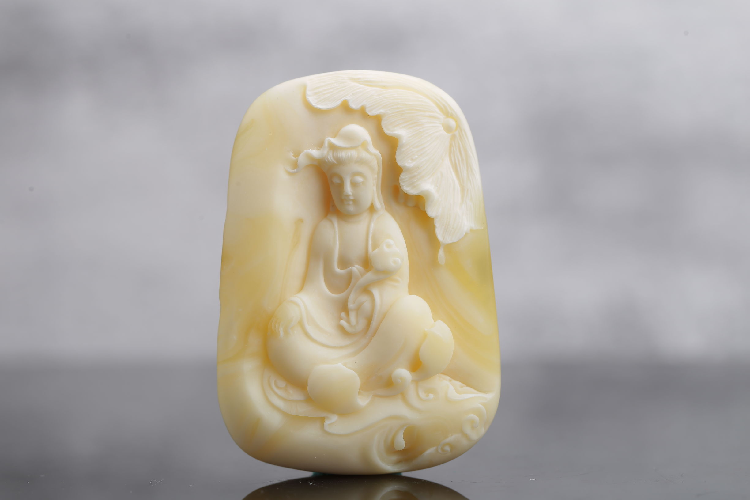 各种琥珀蜜蜡的卖点,带你欣赏不一样的琥珀蜜蜡