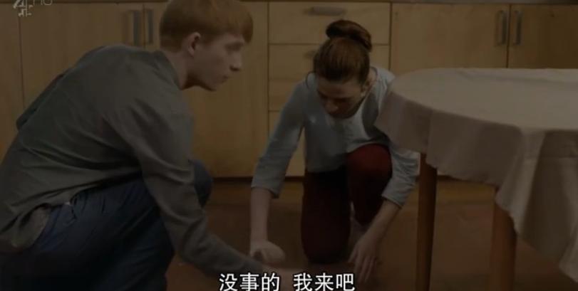 男友车祸去世女友开棺取骨陪伴,男友车祸去世后女孩召唤灵魂