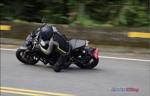 雅马哈扭力大师,雅马哈mt-09试驾