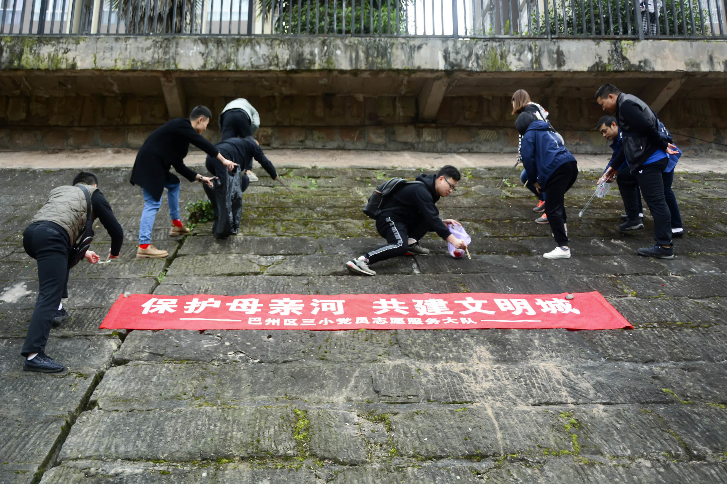 保护母亲河共建文明城五年级,保护母亲河共建文明城倡议书