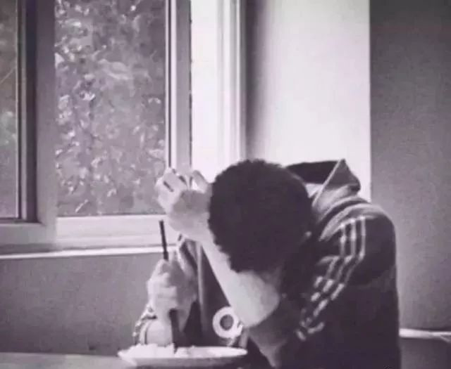 一边不想活了，一边努力活着，你是否也这样