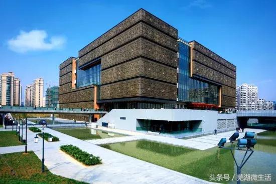 鍚堣偉榛勯簱鏅偣,鍚堣偉鏃呮父鏅偣