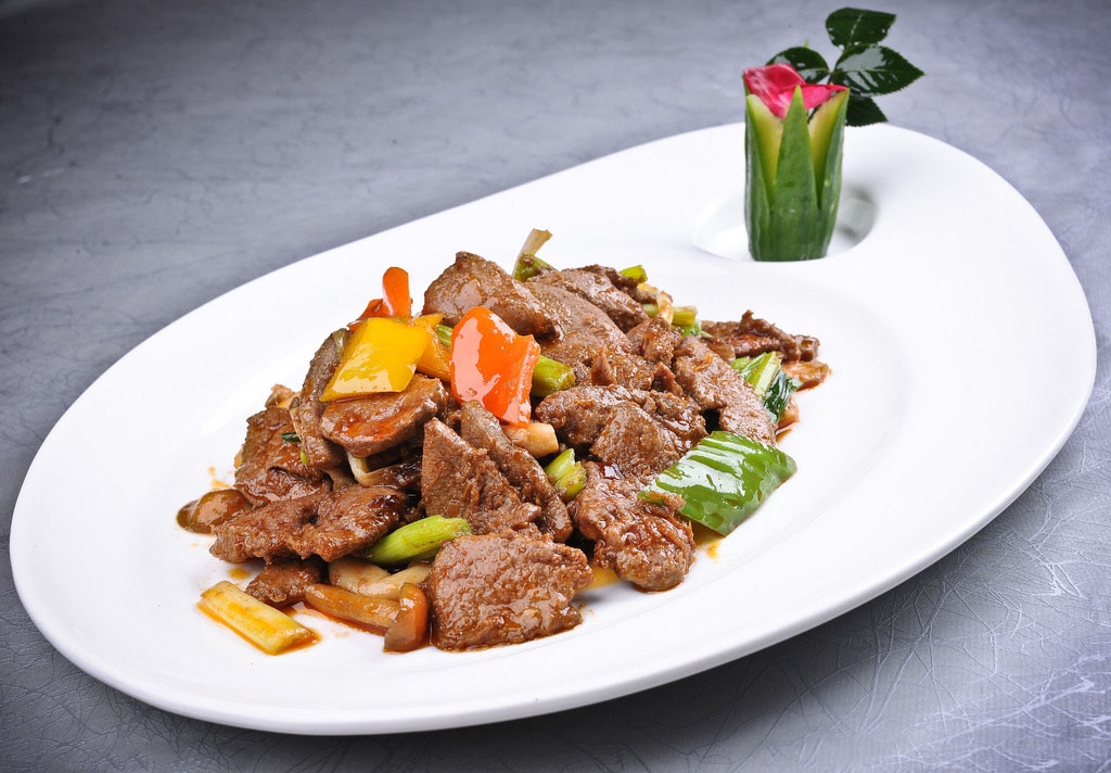 切面包的正确手法你应该知道,怎么切面包蛋糕才好看