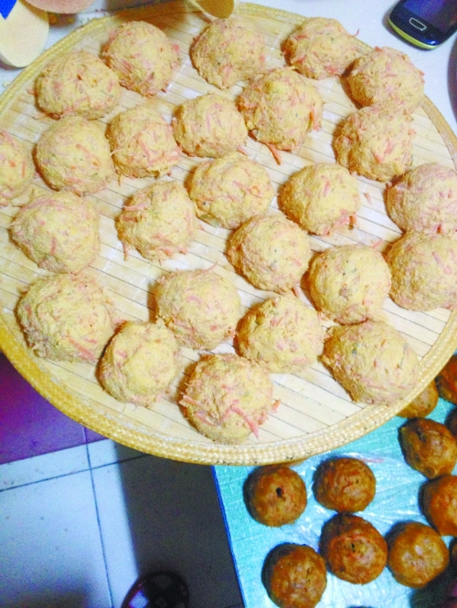 美味到停不下来的自制狗粮,制作好吃的狗粮简单平底锅