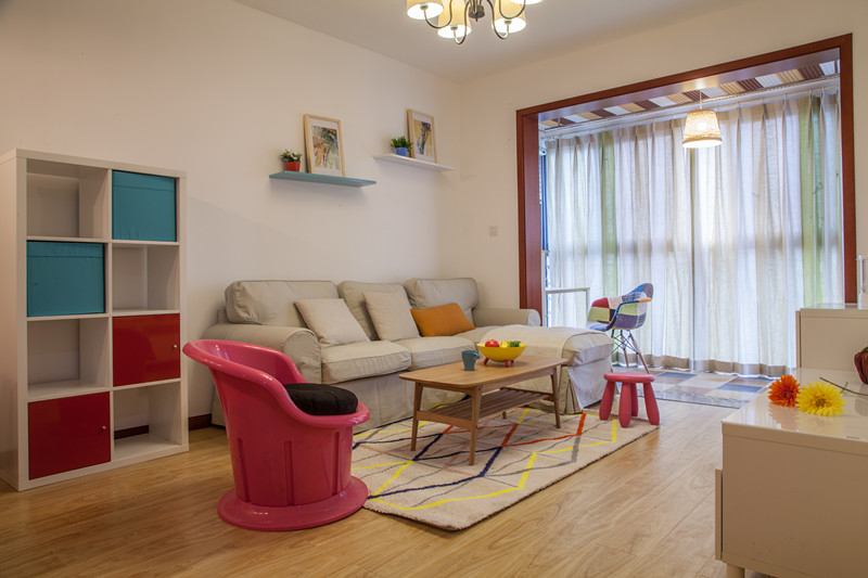 看完堂姐婚房想结婚，郑州102平三居室全包8万，荣立鸿鹄嘉苑参考