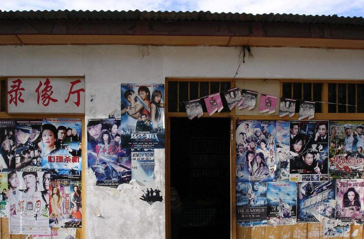 原来，录像厅才是见证香港电影最辉煌的时刻