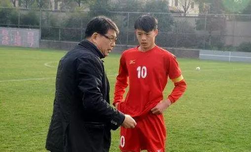 足协杯决赛最后一球,足协杯最精彩的比赛