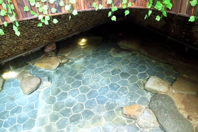 259元到河海龙湾斯维登温泉度假酒店入住豪华房探寻千年古泉