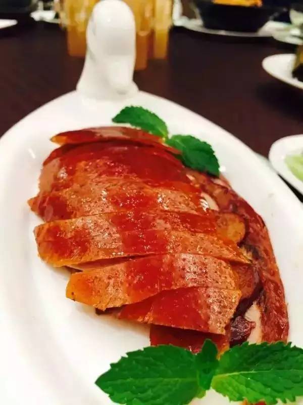 阿里巴巴和华为哪里的员工待遇好 (阿里巴巴华为员工多么)