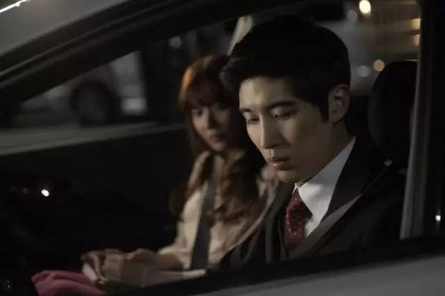 这是一部色而不淫,淫而不荡的电影