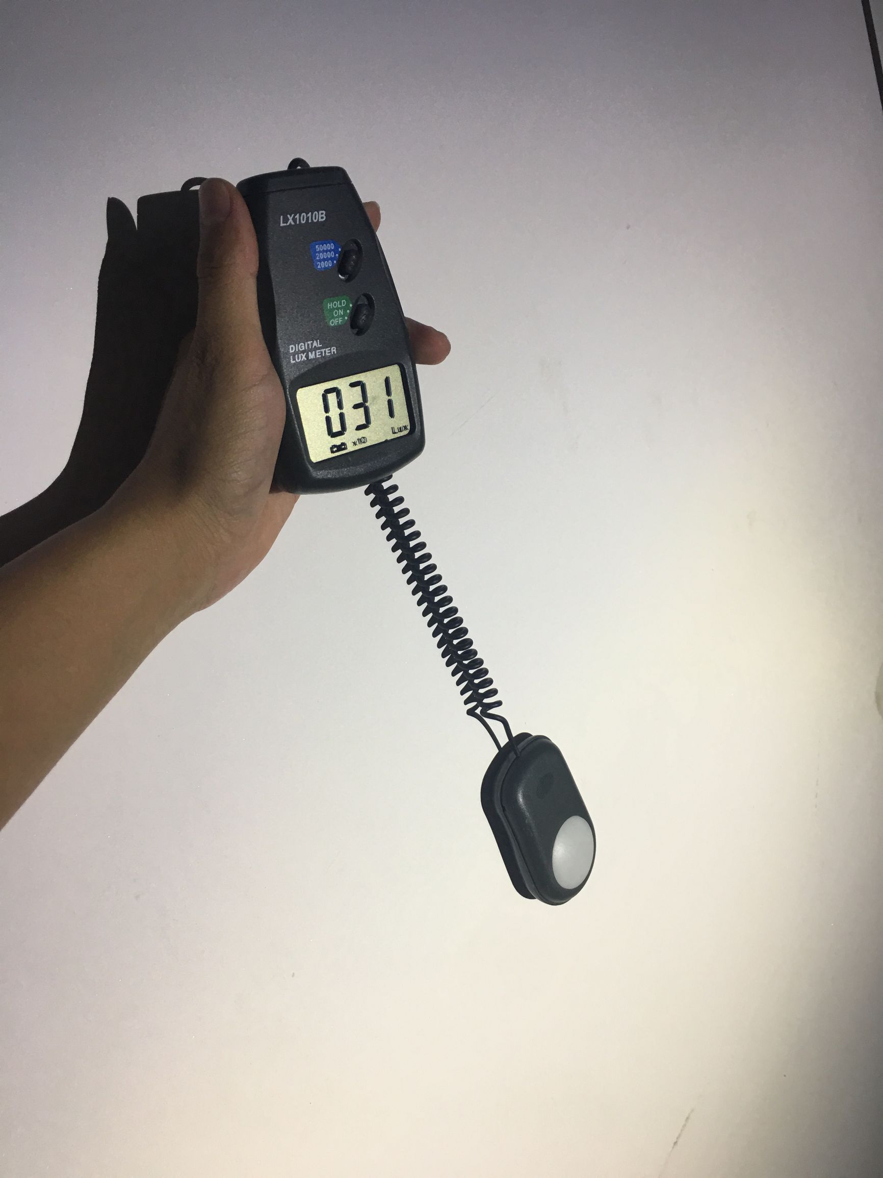 改灯匠,led透镜好还是海拉5透镜好