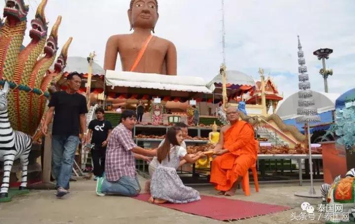 去寺庙还愿需要带红布吗,泰国进庙需要注意什么