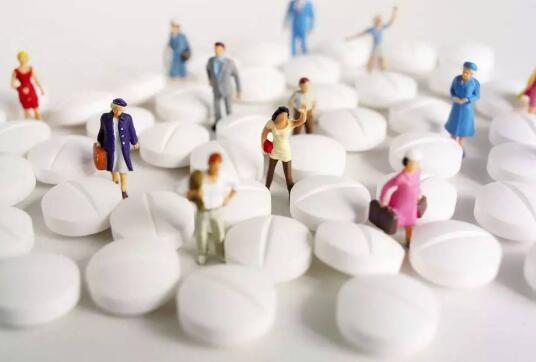 不小心把钱存到医保卡怎么取出来,不小心把医保卡注销了怎么办