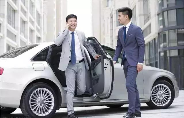 只花10万竟然就能买奔驰敞篷,20万左右低调的老板座驾