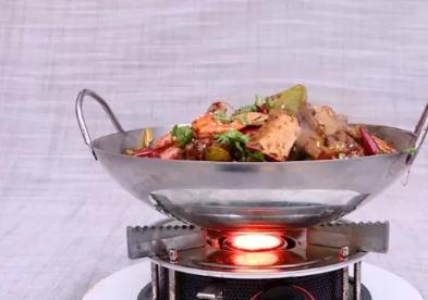 自己在家也能做出美味的麻辣香锅,在家就能做美味的麻辣香锅
