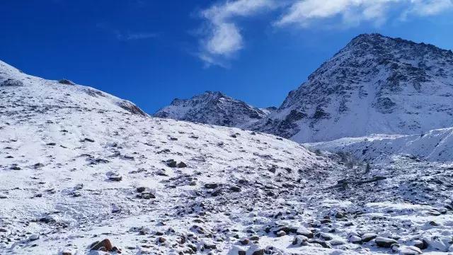 乌孙古道天堂湖在琼库什台吗,乌孙古道天堂湖到黑英山多远