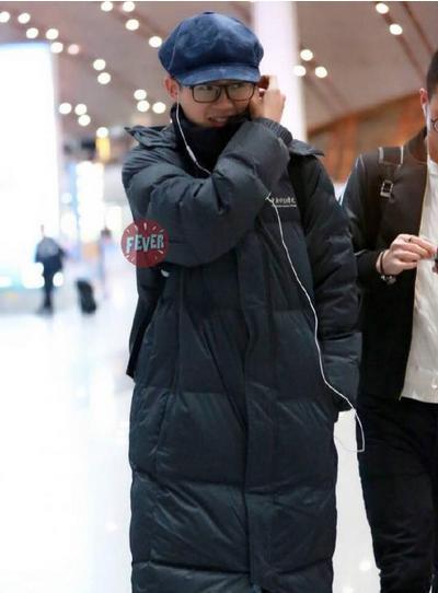 刘昊然易烊千玺中戏羽绒服,刘昊然易烊千玺中戏