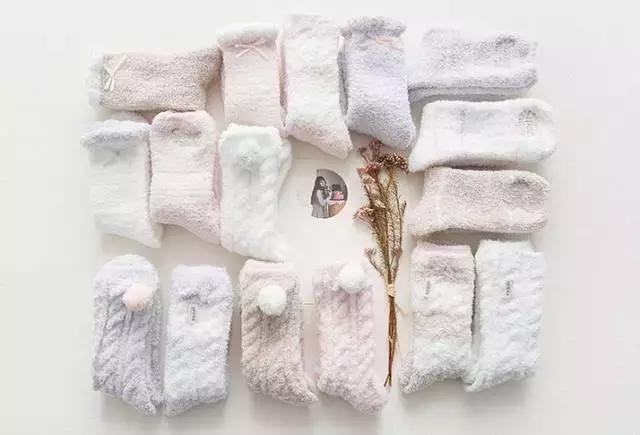 不想露脚踝袜子搭配原则,秋冬不流行露脚踝露袜子才够时髦