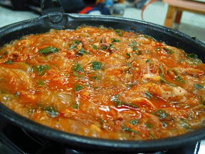 冬季寒冷期间吃什么好一点,天气冷了记得吃点暖胃的食物