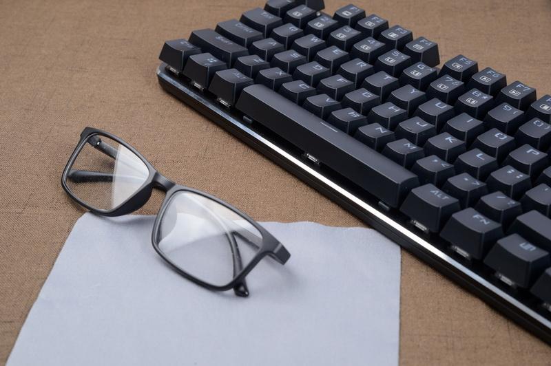 机械键盘基础款和炫酷,炫酷好样的机械键盘