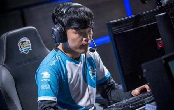 lol小花生退役,lol韩国小花生