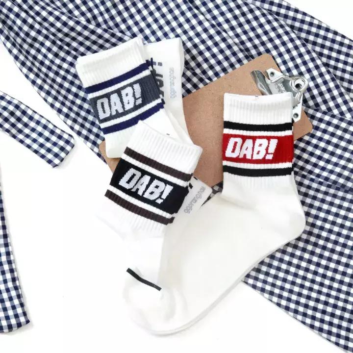 不想露脚踝袜子搭配原则,秋冬不流行露脚踝露袜子才够时髦