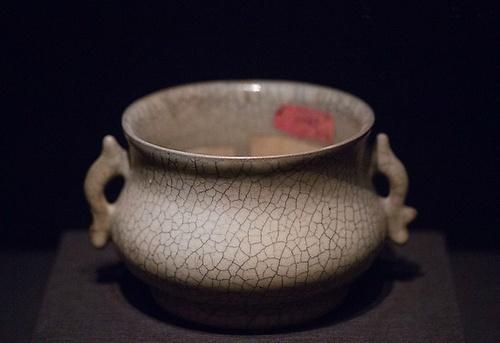 瓷器冰裂纹缝隙有多大,冰裂纹瓷器是什么原因造成的