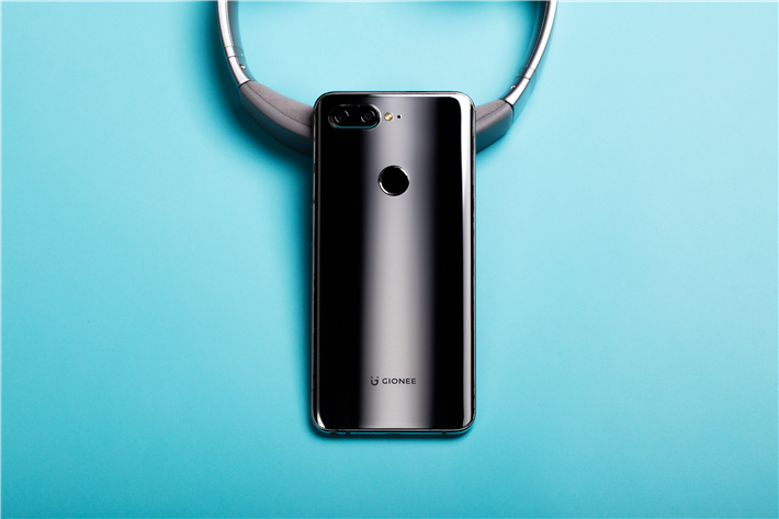 金立创新发布8款全面屏手机新品，全面屏2.0明年上半年到来