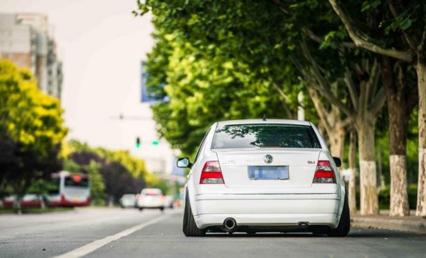 1万5左右的大众宝来,1万块钱买了辆大众宝来