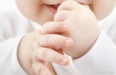 怎么锻炼宝宝的手指6-12个月,周岁宝宝怎么训练手指