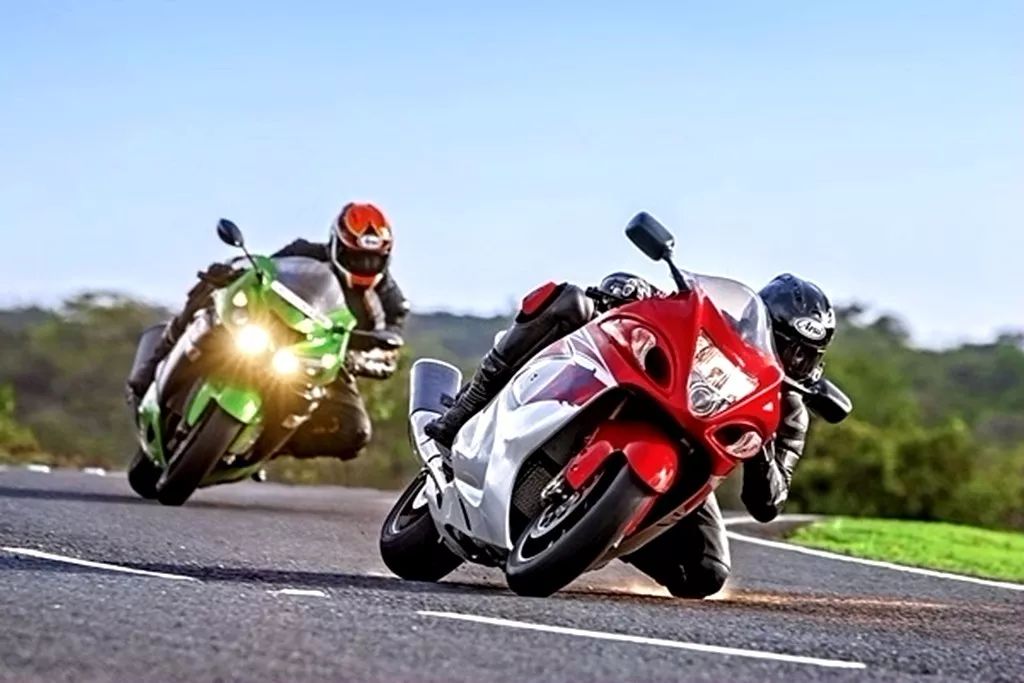 摩托车轮胎的太重要:倍耐力、CST、象牌街道级轮胎大对比