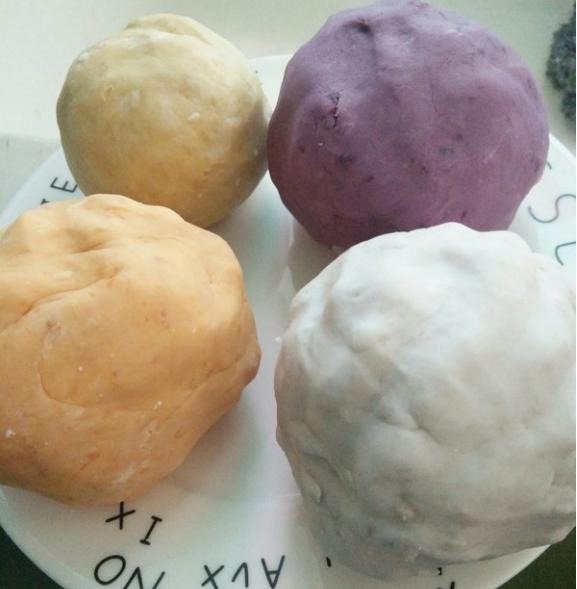 每次去店里都点一个菜吃好多米饭,糖水店芋圆哪种好吃