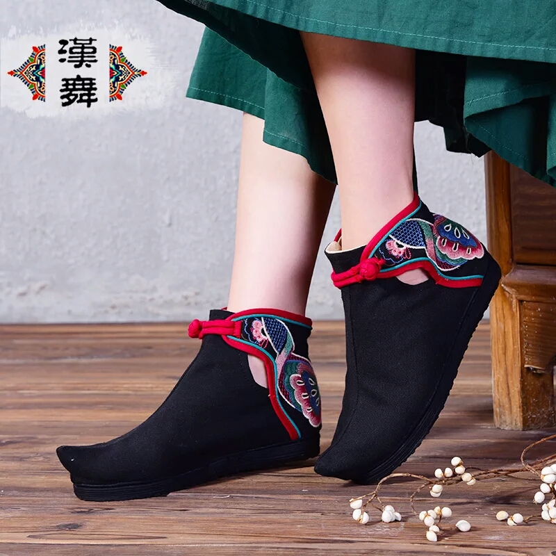 你还在愁冬天穿漢服没有鞋子配吗？（非广告）