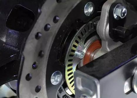 摩托车刹车的物理知识,摩托车刹车系统怎么清洗