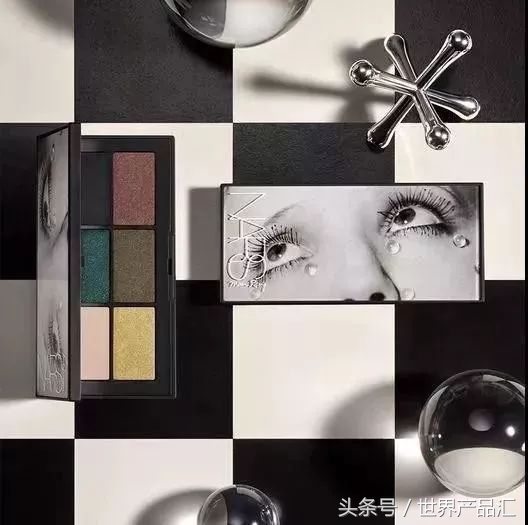 2018圣诞限量版彩妆,捂好钱包