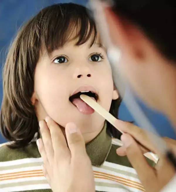 儿童支气管炎连续三天高烧不退,9岁孩子发烧三天了高烧不退