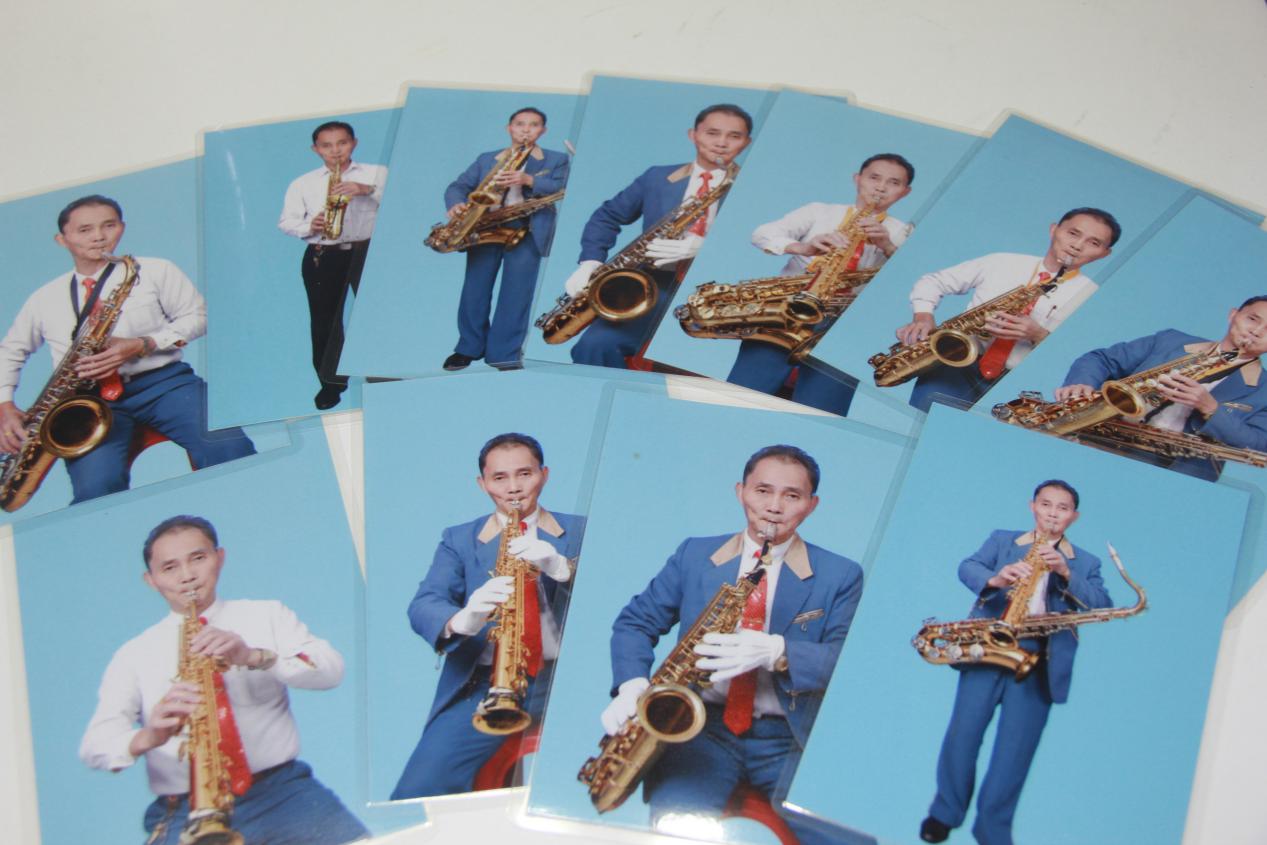 越秀｜情迷萨克斯：这个“无与伦比的风流乐器”是他最长情的伴侣