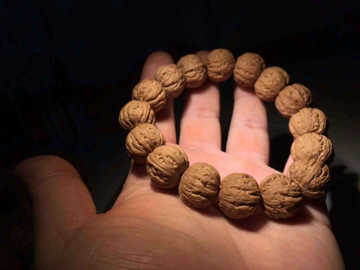 小核桃串价值,野生核桃手串最少几个